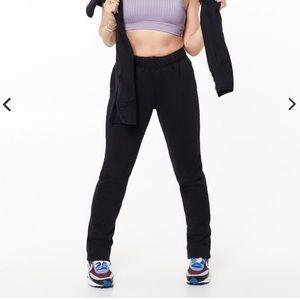 Good American Relaxed Fleece Pant